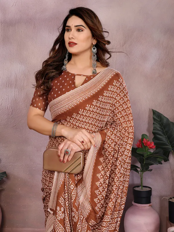 Floral_Print_Daily_Wear_Georgette_Saree_(Brown)