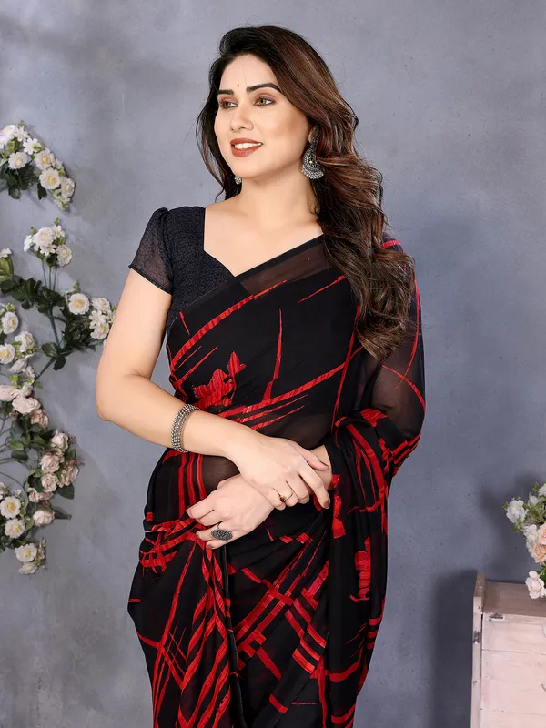 Geometric_Print_Georgette_saree_With_Unstitched_Blouse_Piece_(Black)