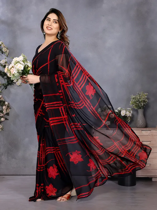 Geometric_Print_Georgette_saree_With_Unstitched_Blouse_Piece_(Black)