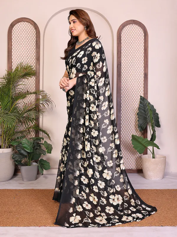 Printed_Georgette_Saree_With_UnStitched_Blouse_Piece_(BLACK)