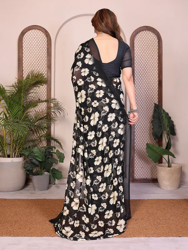Printed_Georgette_Saree_With_UnStitched_Blouse_Piece_(BLACK)
