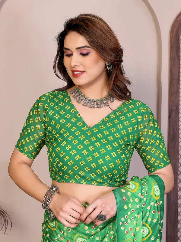 Printed_Georgette_Saree_With_UnStitched_Blouse_Piece_(GREEN)