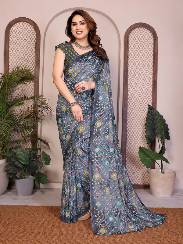 Printed_Georgette_Saree_With_UnStitched_Blouse_Piece_(GREY)