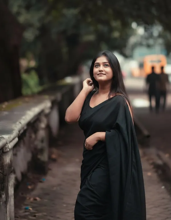 Elegant_Solid_Chiffon_Plain_Dyed_Saree_With_Unstitched_Blouse_Piece