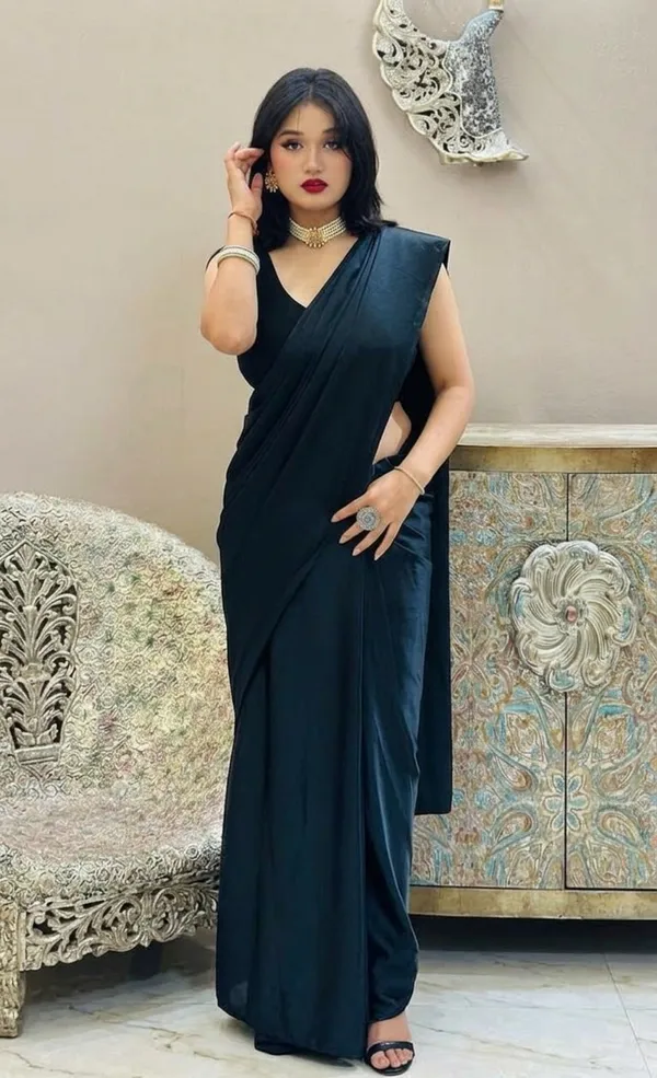 Elegant_Solid_Chiffon_Plain_Dyed_Saree_With_Unstitched_Blouse_Piece
