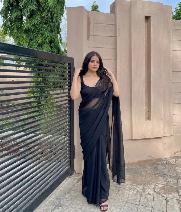 Elegant_Solid_Chiffon_Plain_Dyed_Saree_With_Unstitched_Blouse_Piece