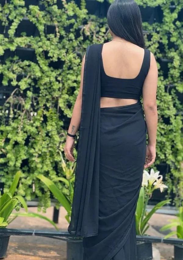 Elegant_Solid_Chiffon_Plain_Dyed_Saree_With_Unstitched_Blouse_Piece