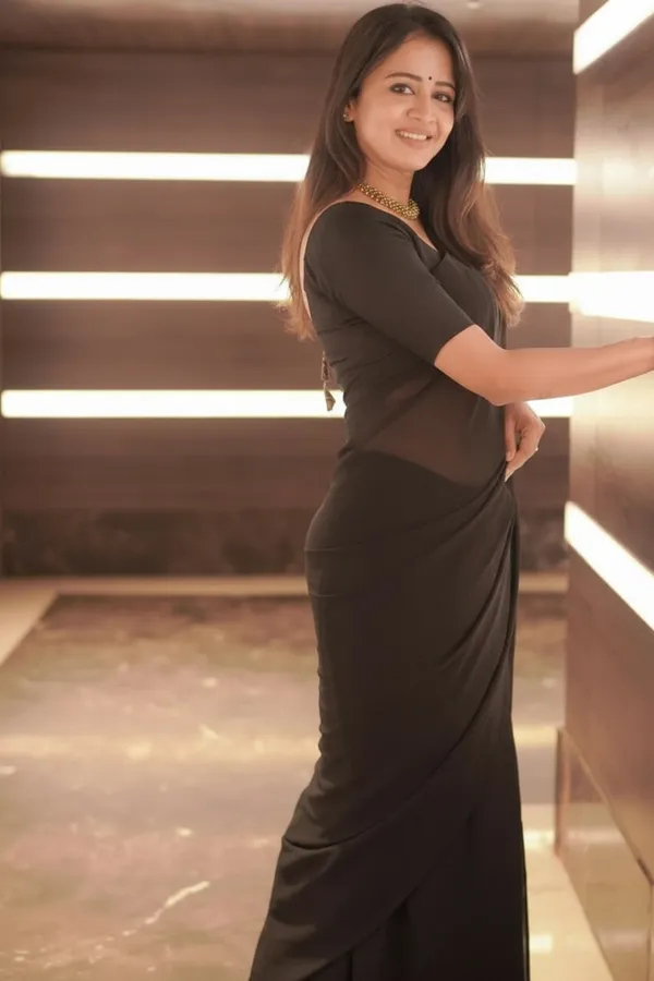 Elegant_Solid_Chiffon_Plain_Dyed_Saree_With_Unstitched_Blouse_Piece