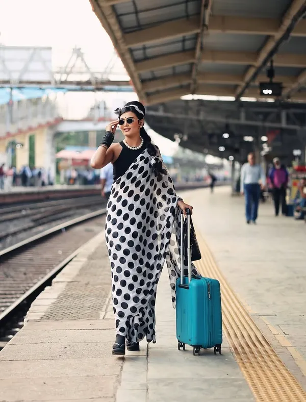 Printed_Daily_Wear_Georgette_Saree_With_Unstitched_Blouse_Piece
