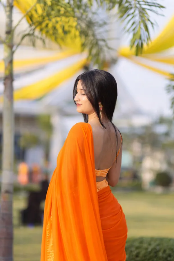 Plain_Dyed_Daily_Wear_Georgette_Saree_With_Unstitched_Blouse_Piece