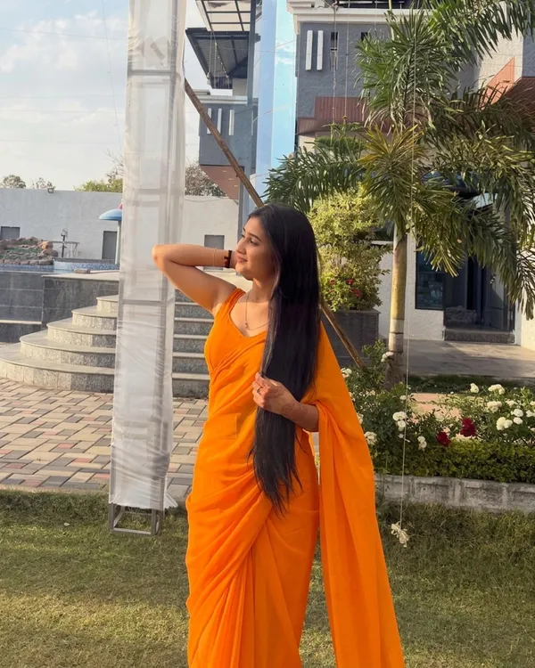 Plain_Dyed_Daily_Wear_Georgette_Saree_With_Unstitched_Blouse_Piece
