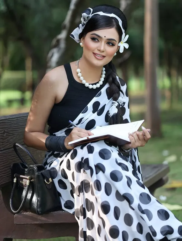 Printed_Daily_Wear_Georgette_Saree_With_Unstitched_Blouse_Piece