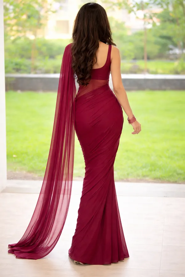 Plain_Dyed_Daily_Wear_Georgette_Saree_With_Unstitched_Blouse_Piece