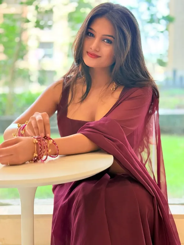 Plain_Dyed_Daily_Wear_Georgette_Saree_With_Unstitched_Blouse_Piece