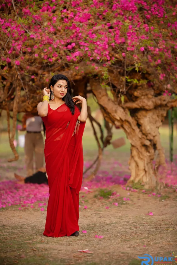 Plain_Dyed_Daily_Wear_Georgette_Saree_With_Unstitched_Blouse_Piece