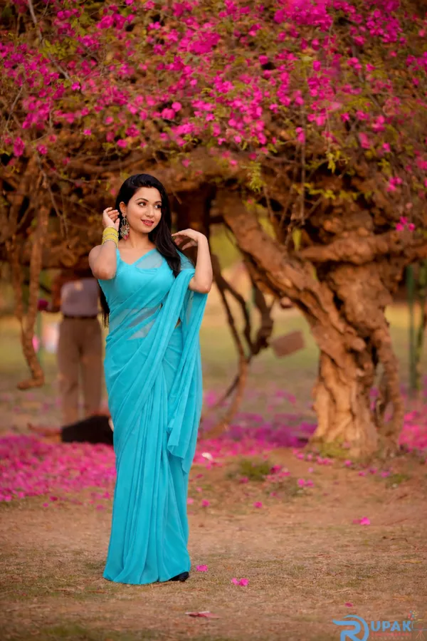 Plain_Dyed_Daily_Wear_Georgette_Saree_With_Unstitched_Blouse_Piece