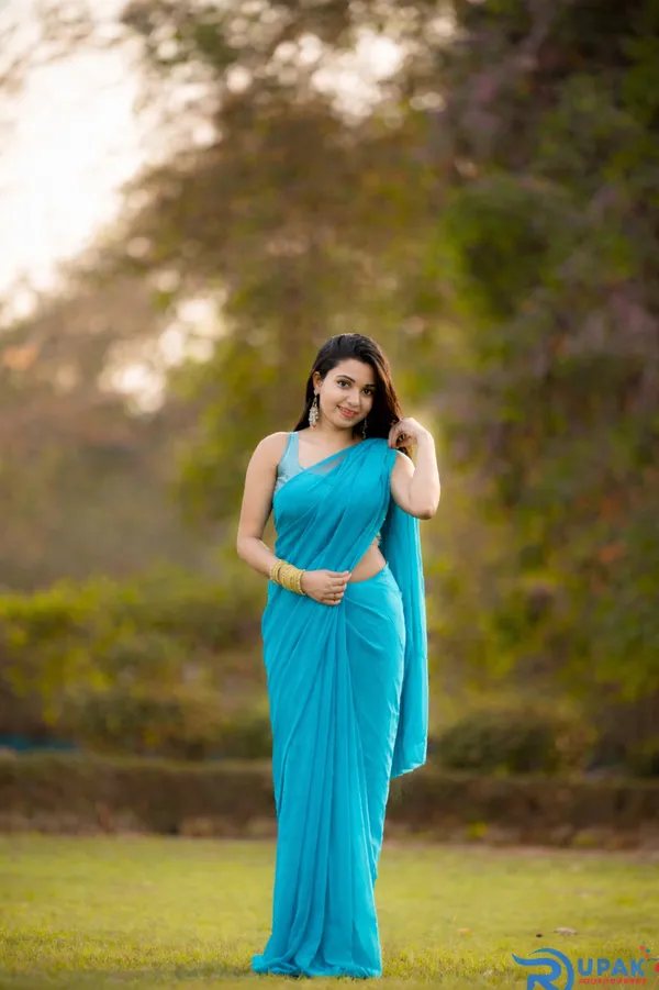 Plain_Dyed_Daily_Wear_Georgette_Saree_With_Unstitched_Blouse_Piece