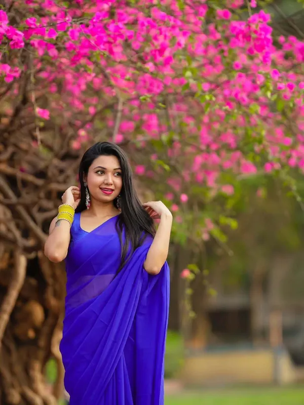 Plain_Dyed_Daily_Wear_Georgette_Saree_With_Unstitched_Blouse_Piece
