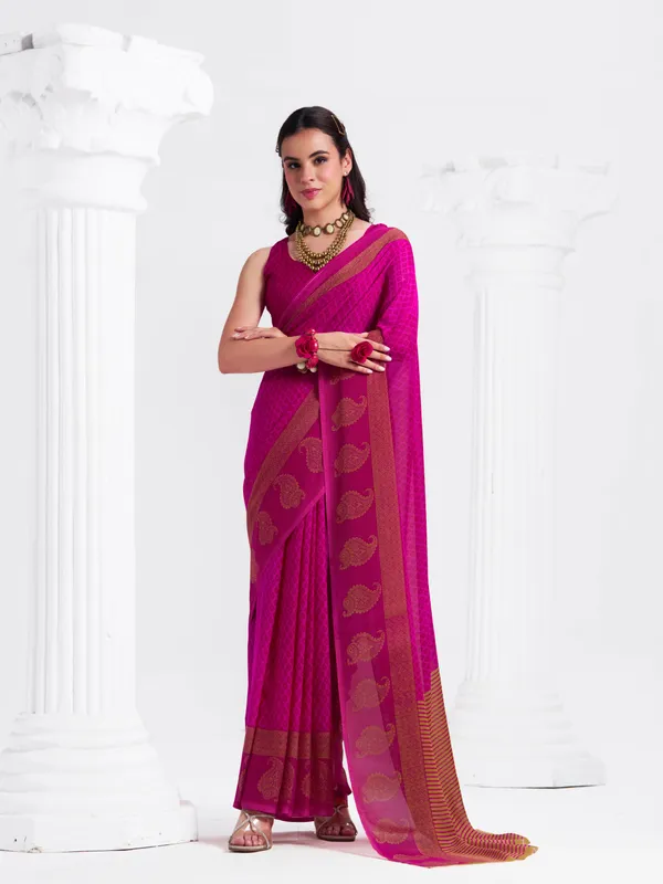 Women's_Stylish_Printed_Georgette_Saree_with_Matching_Unstitched_Blouse_Piece
