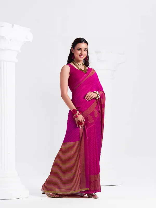 Women's_Stylish_Printed_Georgette_Saree_with_Matching_Unstitched_Blouse_Piece