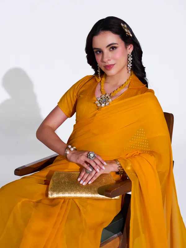 Women's_Stylish_Plain_Georgette_Saree_With_Unstitched_Blouse_Piece