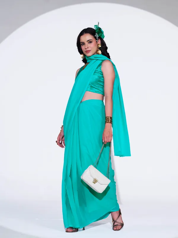 Women's_Stylish_Plain_Georgette_Saree_With_Unstitched_Blouse_Piece