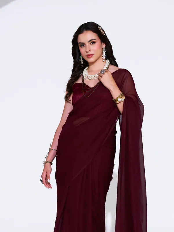 Women's_Stylish_Plain_Georgette_Saree_With_Unstitched_Blouse_Piece