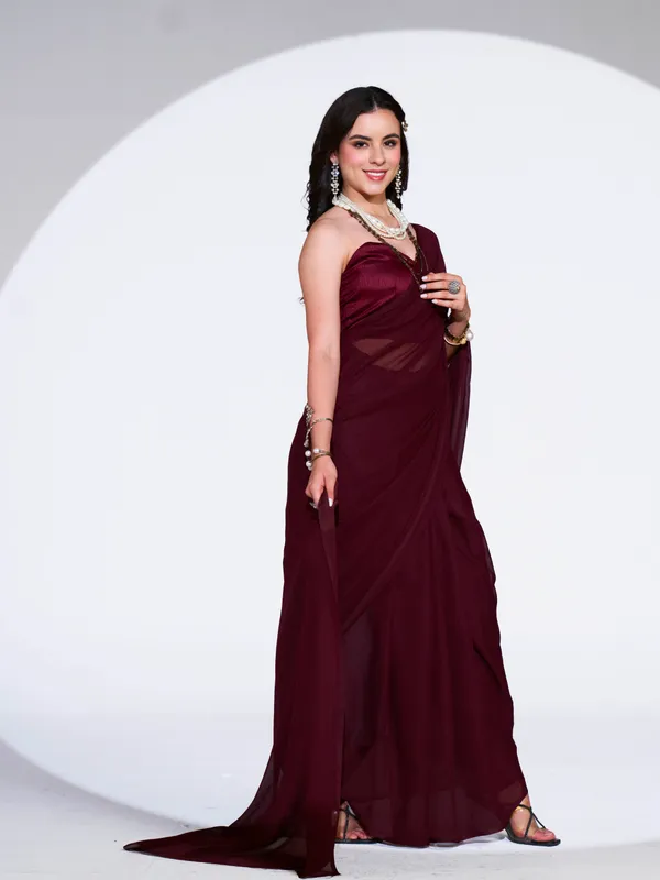 Women's_Stylish_Plain_Georgette_Saree_With_Unstitched_Blouse_Piece