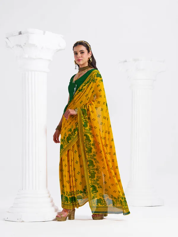 Women's_Stylish_Printed_Georgette_Saree_with_Matching_Unstitched_Blouse_Piece