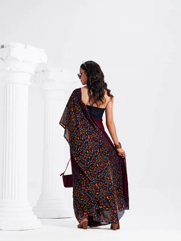 Women's_Stylish_Printed_Georgette_Saree_with_Matching_Unstitched_Blouse_Piece