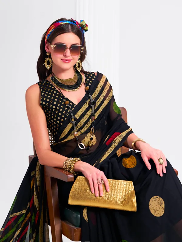 Women's_Stylish_Printed_Georgette_Saree_with_Matching_Unstitched_Blouse_Piece