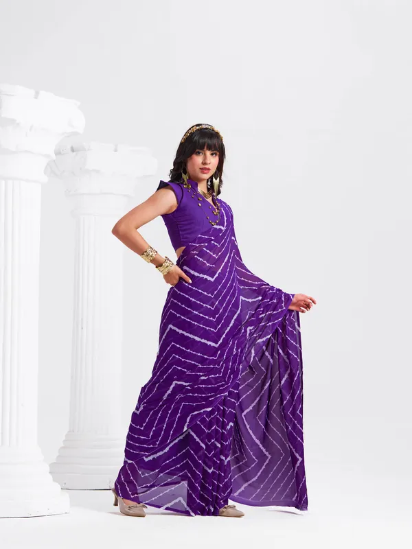 Women's_Stylish_Printed_Georgette_Saree_with_Matching_Unstitched_Blouse_Piece