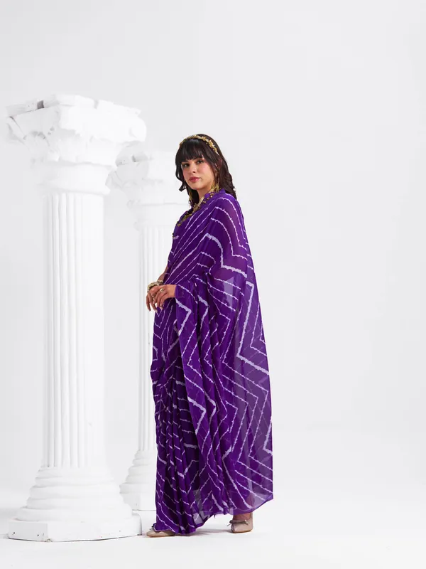 Women's_Stylish_Printed_Georgette_Saree_with_Matching_Unstitched_Blouse_Piece