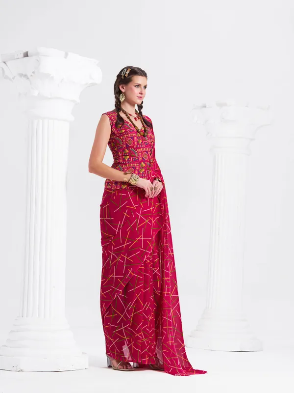 Women's_Stylish_Printed_Georgette_Saree_with_Matching_Unstitched_Blouse_Piece