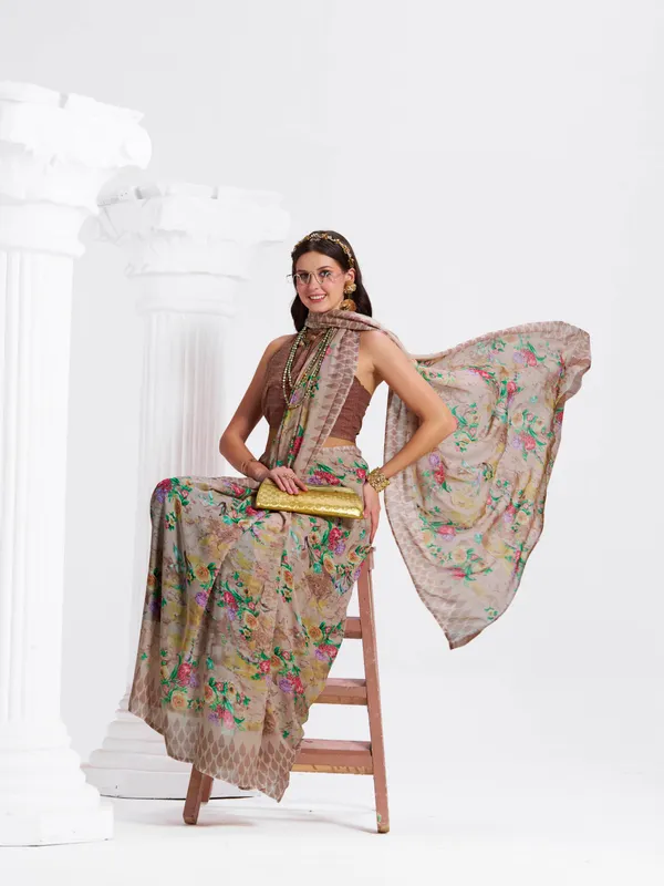 Women's_Stylish_Printed_Georgette_Saree_with_Matching_Unstitched_Blouse_Piece