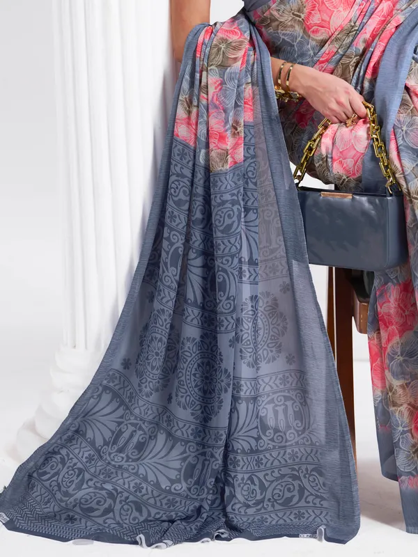 Women's_Stylish_Printed_Georgette_Saree_with_Matching_Unstitched_Blouse_Piece