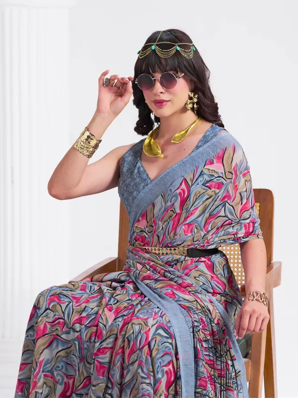 Women's_Stylish_Printed_Georgette_Saree_with_Matching_Unstitched_Blouse_Piece