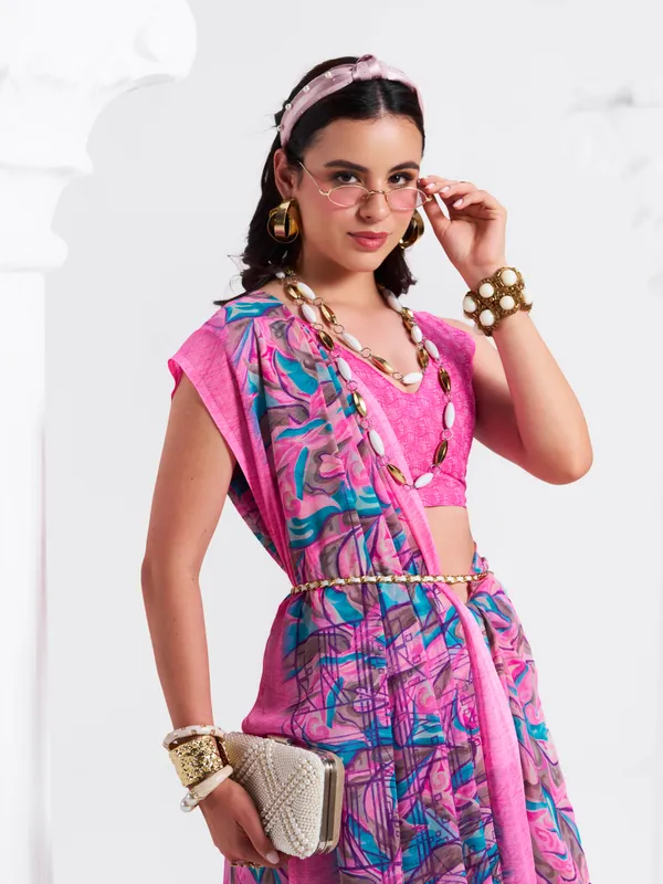 Women's_Stylish_Printed_Georgette_Saree_with_Matching_Unstitched_Blouse_Piece