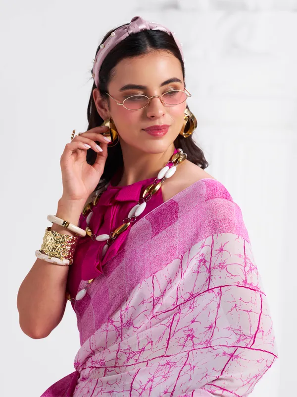 Women's_Stylish_Printed_Georgette_Saree_with_Matching_Unstitched_Blouse_Piece