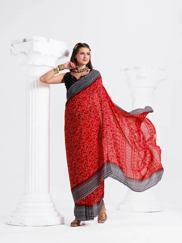 Women's_Stylish_Printed_Georgette_Saree_with_Matching_Unstitched_Blouse_Piece