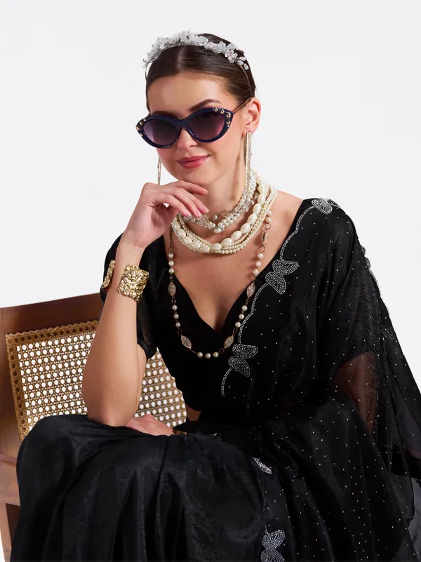 Women's_Stylish_Beautiful_Soft_Net_Diamond_Lace_Border_Saree_With_Unstitched_Blouse
