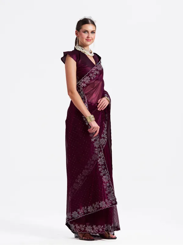 Women's_Stylish_Beautiful_Soft_Net_Diamond_Lace_Border_Saree_With_Unstitched_Blouse