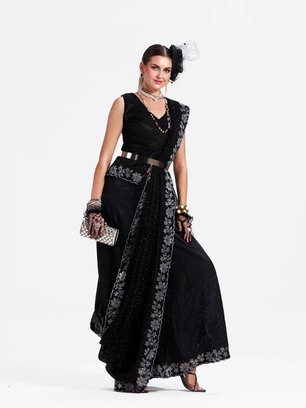 Women's_Stylish_Beautiful_Soft_Net_Diamond_Lace_Border_Saree_With_Unstitched_Blouse