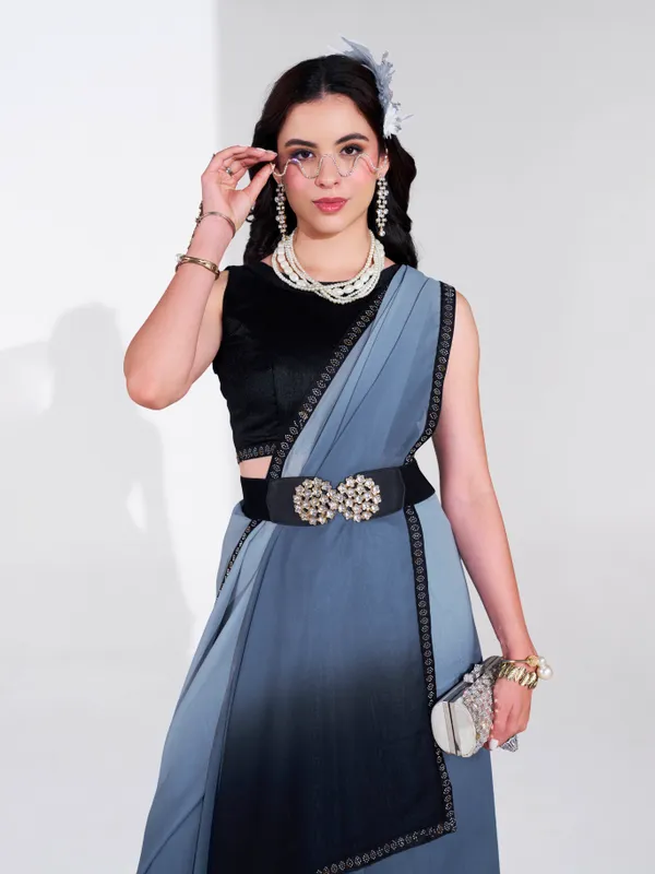 Women's_Stylish_Plain_Georgette_Lace_Border_Saree_With_Unstitched_Blouse_Piece