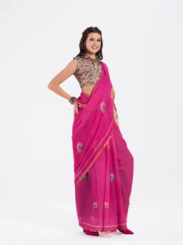Digital_Print_Cotton_Linen_Saree_With_Unstitched_Blouse_Piece
