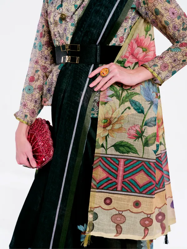 Digital_Print_Cotton_Linen_Saree_With_Unstitched_Blouse_Piece