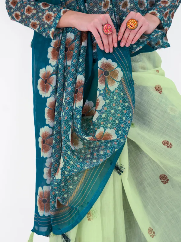 Digital_Print_Cotton_Linen_Saree_With_Unstitched_Blouse_Piece