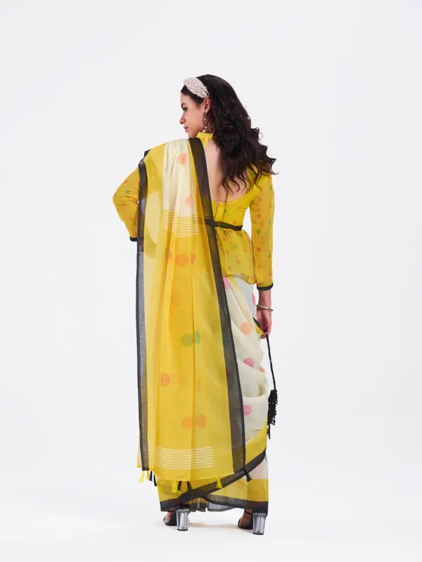 Digital_Print_Cotton_Linen_Saree_With_Unstitched_Blouse_Piece