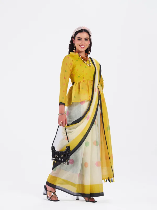 Digital_Print_Cotton_Linen_Saree_With_Unstitched_Blouse_Piece