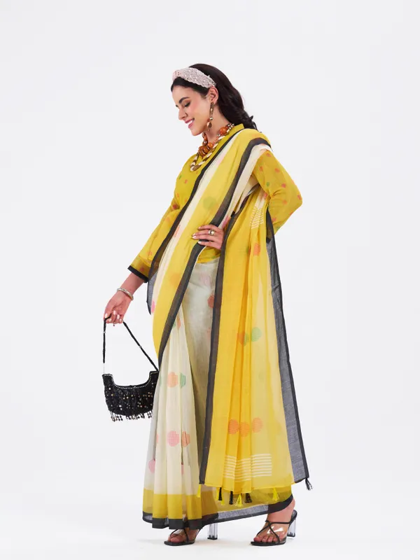 Digital_Print_Cotton_Linen_Saree_With_Unstitched_Blouse_Piece